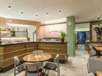 Hotel Elefant Hotels in Ora