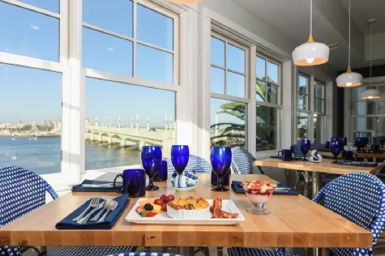 Marker 8 Hotel and Marina