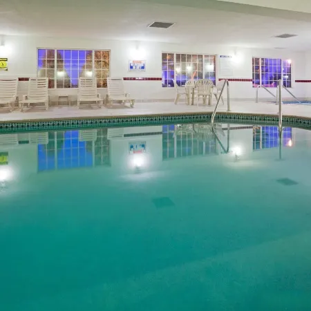 Country Inn & Suites by Radisson, Mankato Hotel and Conference Center, MN