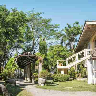 Go Resort Hotel Exterior