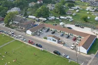 Wachapreague Inn - Motel Rooms - Ocean View