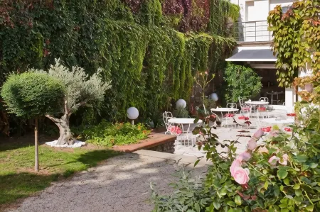 Grand Hôtel Niort Centre