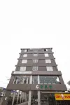 The Layover Hotel Hotel di 