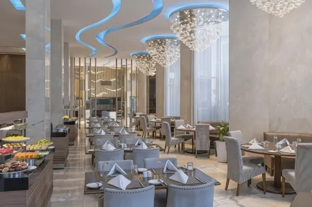 Pyramid Continental Hotel Отели в г. Джуба