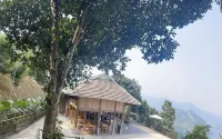 Gia Trang Heian Hoa Binh Hotels in Cao Phong District