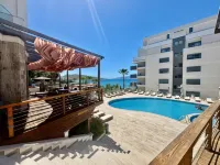 Harbour Hotel - Infinity Pools