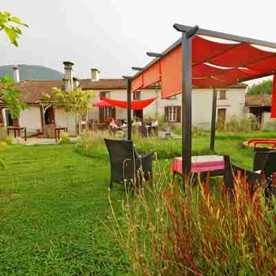Logis Auberge la Barguillère Hotel Exterior