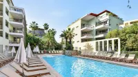 Résidence Pierre & Vacances Premium Port Prestige - مسبح