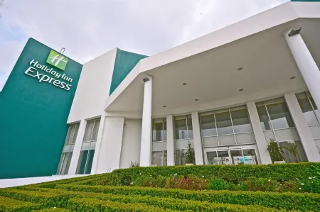 Holiday Inn Express Toluca Отели рядом с Аэропорт Толука