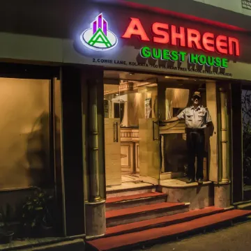 Ashreen Guest House Отели рядом с достопримечательностью «Мост Хора»