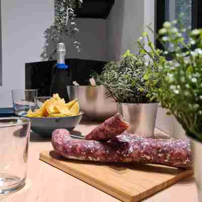 Le Mimizzz Dining/Meeting Rooms