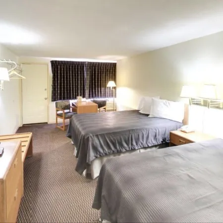Travelers Inn