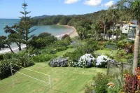DAVINAS - Beach-front Holiday Apartment
