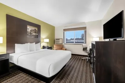 Super 8 by Wyndham la Crosse Hotel in zona Aeroporto regionale di La Crosse