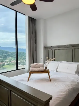 Hush Inn @ Itcc Manhattan Suites Отели рядом с достопримечательностью «M-Cubed Bar»