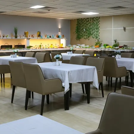 Grand Zara Hotel