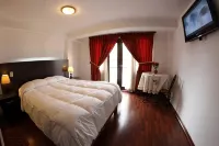 拉埃斯塔西翁庫斯科飯店