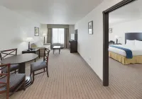 Holiday Inn Express & Suites Omaha I - 80 Hotel a 