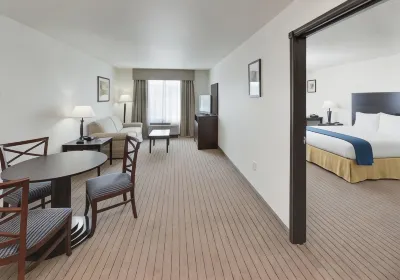 Holiday Inn Express & Suites Omaha I - 80