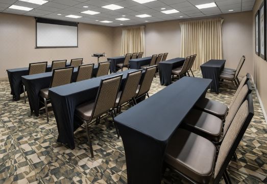 햄프턴 인 아이언데큇 외관