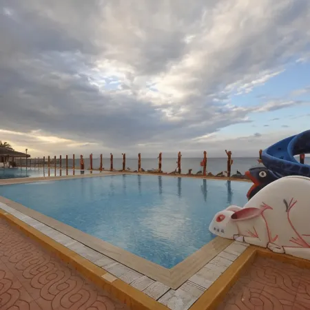 Aylimas Family Hotel
