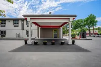 Super 8 by Wyndham Lewiston Auburn Area Hotels in Lewiston