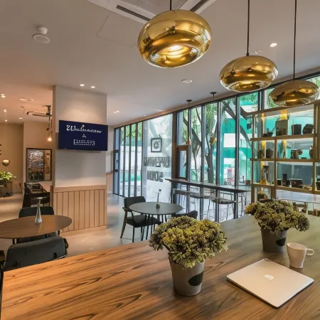 Gold3 Boutique Hotel Отели рядом с достопримечательностью «Торговый центр Fahrenheit 88»