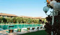 Park Hotel Oasi - Pools