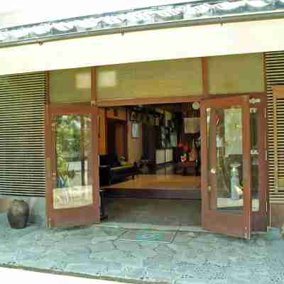 さざ波館 Hotel Exterior