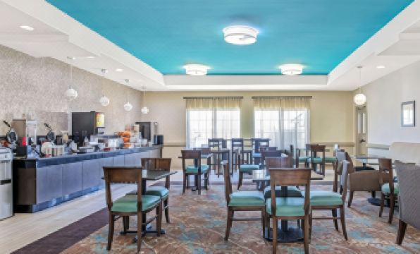 La Quinta Inn & Suites by Wyndham Corpus Christi Airport