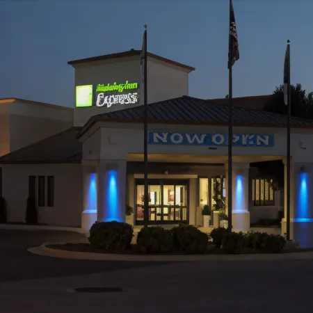 Holiday Inn Express HICKORY-HICKORY MART by IHG