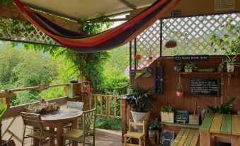 Geojedo Gonggoti Hill Pension