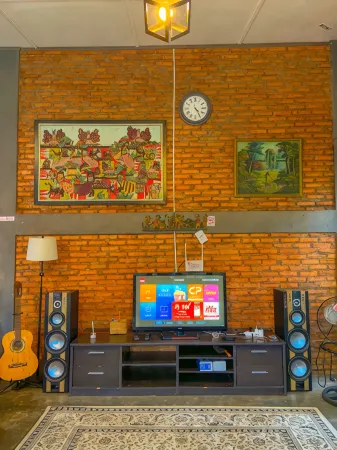 Brickstone by Nginapsini