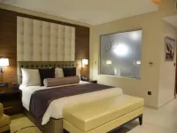 The Envoy Hotel and Suites