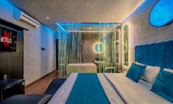 Midas Hotel