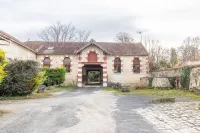 LA BUANDERIE - Large two-bedroom apartment, luxurious appointments! Hotels in Jonzac