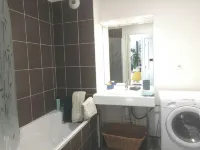 Short-term rental. Two-room apartment Hotel a Les Milles