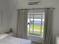 SEASONAL RENTAL VILLA BLEUE فنادق في 