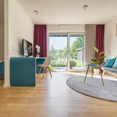 Seeger Living Premium West Hotels near Maxau
