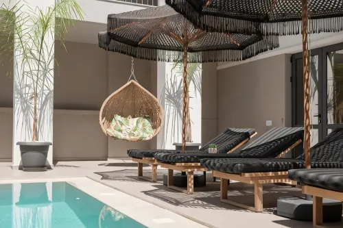 阿莫斯套房飯店