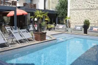 Le Trophée Boutique Hôtel Spa- la Loggia Appart'hôtel - ติดทะเล
