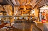 هوتل لايف جران فيا