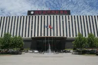 Spring Summer Fall Winter International Hotel