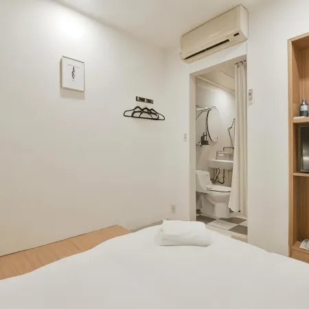 Raise Hotel