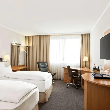 NH Frankfurt Airport West Отели в г. Раунхайм