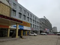 Hexian Yunshan Business Hotel - parcheggio