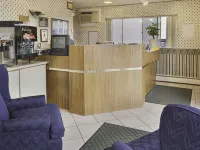 Howard Johnson by Wyndham Colorado Springs Hotels near Ivywild School