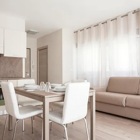 Astoria Suite Apartments