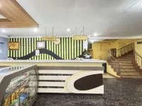 Hotel Pasar Besar RedPartner near Tugu Pahlawan Hotels in Bubutan
