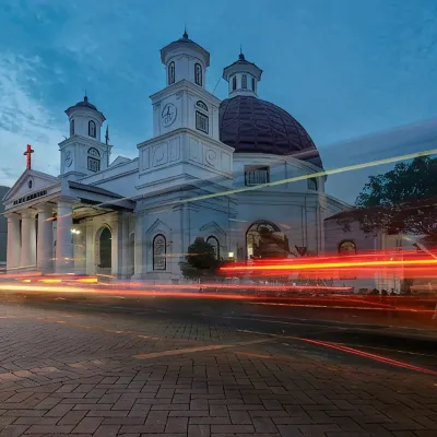 Guest House Nozz Hotels near Anjungan Kota Semarang